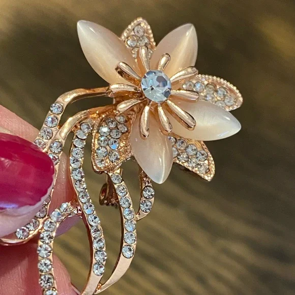 Pin - Picture 5 of 7